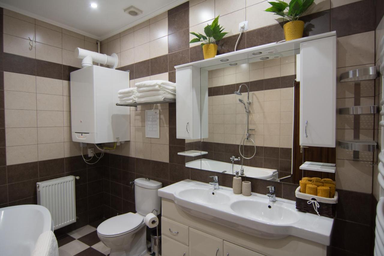 Cork Apartman Eger Exterior photo